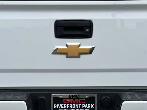 Used 2018 Chevrolet Silverado 1500 Custom w/ Custom Convenience Package image 44