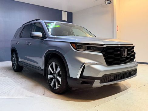 Used 2025 Honda Pilot Touring image 22