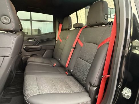 Used 2024 Chevrolet Colorado Z71 image 9