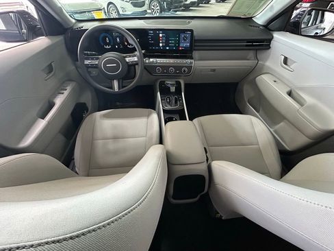 Used 2024 Hyundai Kona SE image 42