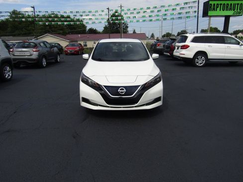 Used 2022 Nissan Leaf S FWD image 2
