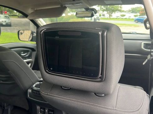Used 2019 Nissan Titan SV w/ SV Convenience Package AWD/4WD image 26
