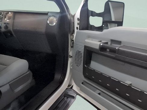 Used 2015 Ford F250 XLT w/ XLT Interior Package image 20
