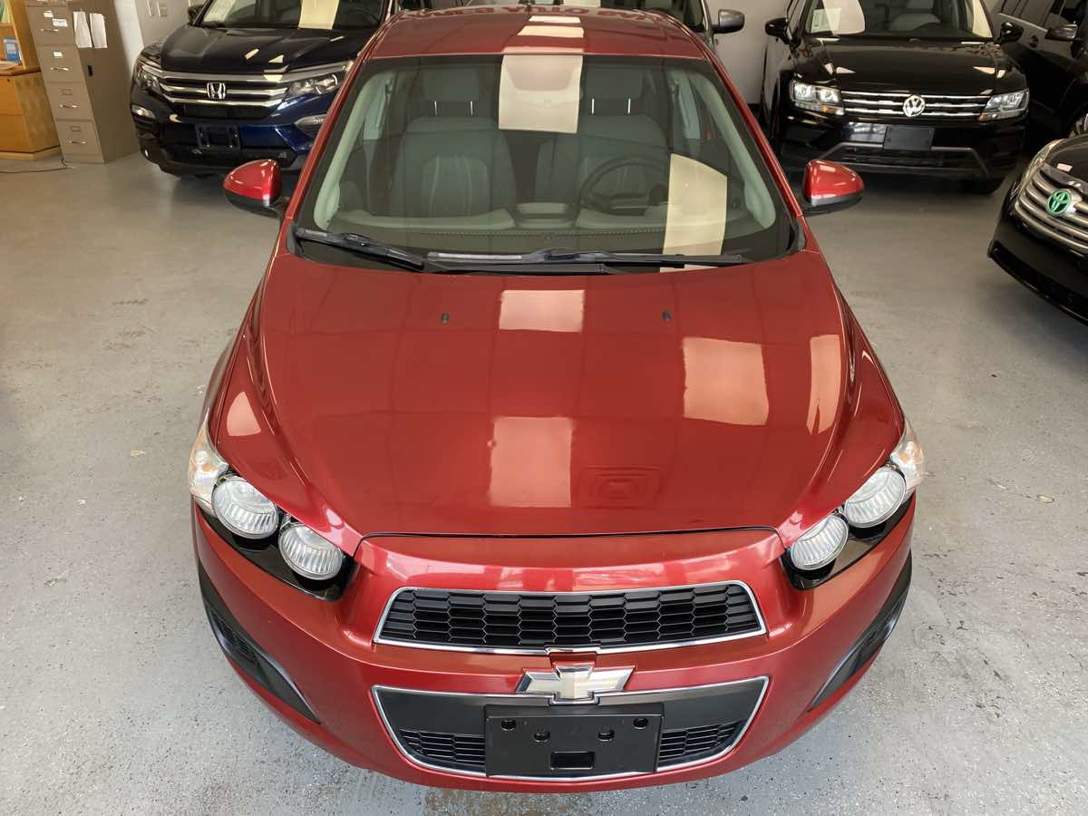 Used 2013 Chevrolet Sonic LT FWD image 2