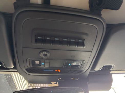 New 2025 Ford Bronco Badlands image 61