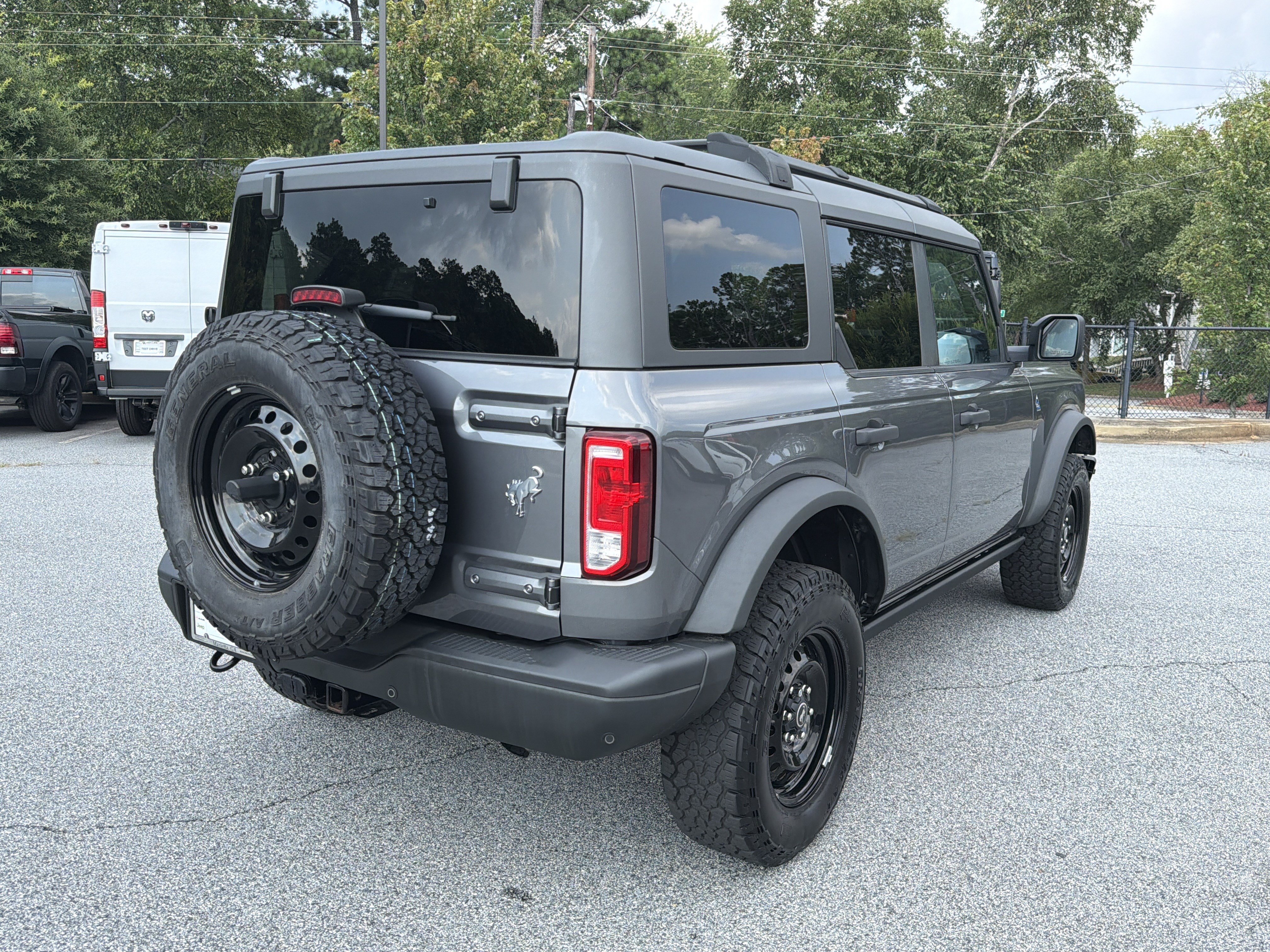 Used 2023 Ford Bronco Black Diamond AWD/4WD image 8