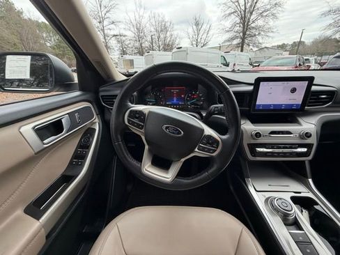 Certified 2023 Ford Explorer XLT w/ Equipment Group 202A image 7