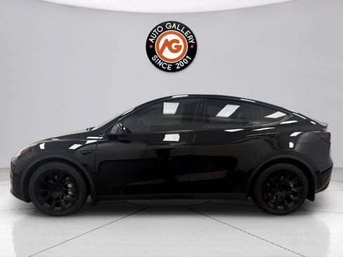Used 2023 Tesla Model Y Long Range AWD/4WD image 8