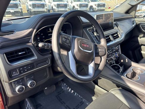 Certified 2023 GMC Yukon XL SLT w/ SLT Premium Package image 17
