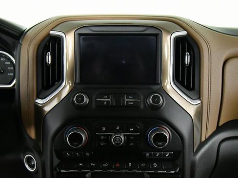 Used 2022 Chevrolet Silverado 1500 High Country w/ Safety Package II image 4