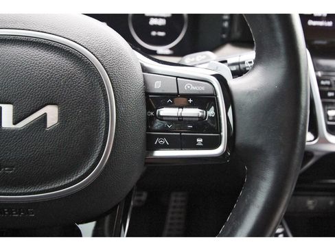Used 2023 Kia Sorento SX Prestige image 19