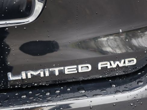 Used 2022 Toyota Highlander Limited image 5