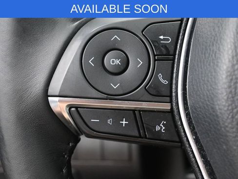 Used 2020 Toyota Camry XLE FWD image 16