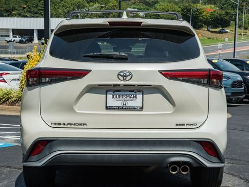 Used 2021 Toyota Highlander XSE AWD/4WD image 5