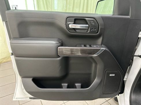 Used 2020 Chevrolet Silverado 1500 LTZ w/ LTZ Premium Package image 37