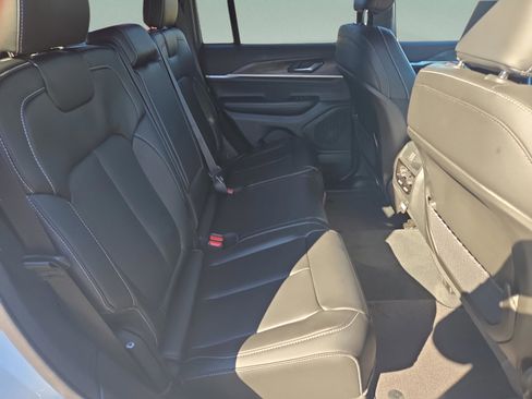 New 2025 Jeep Grand Cherokee Limited image 27