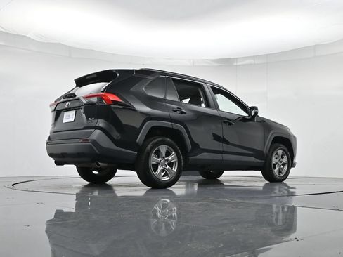 Used 2023 Toyota RAV4 XLE AWD/4WD image 31