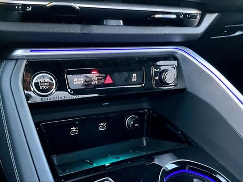 Certified 2025 Audi Q5 Premium Plus w/ Premium Plus image 26