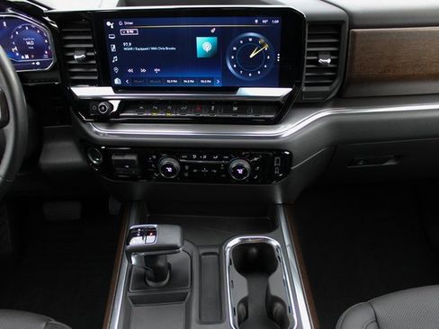 Used 2023 Chevrolet Silverado 1500 High Country w/ Max Trailering Package image 18