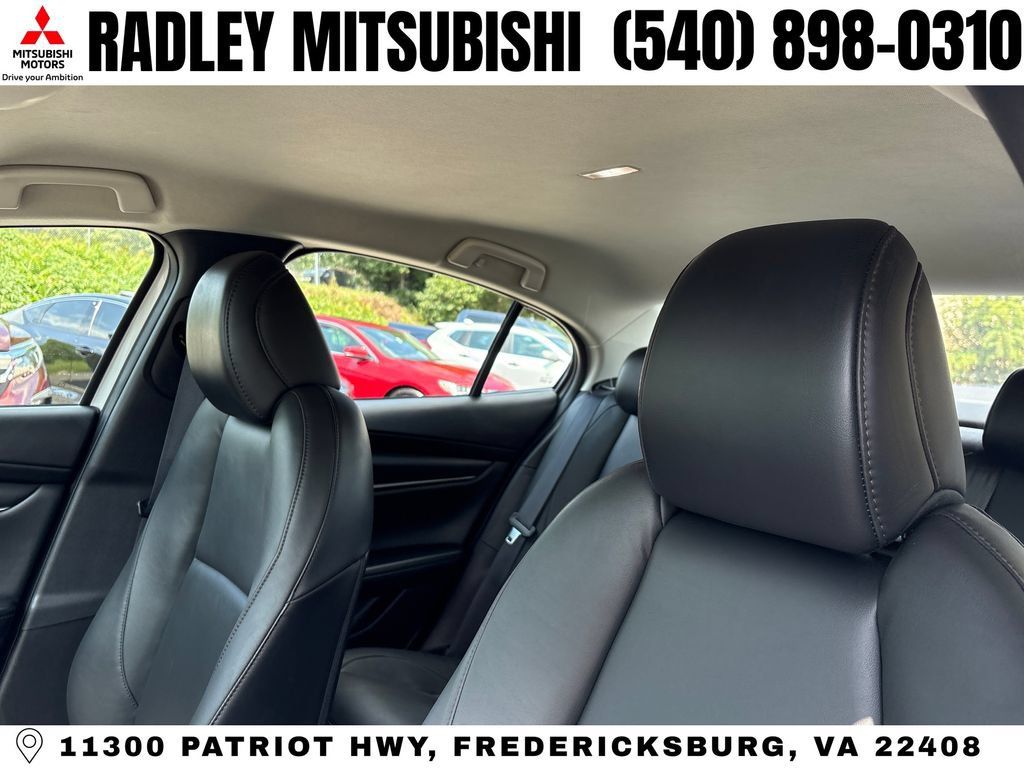 Used 2023 MAZDA MAZDA3 s FWD image 2