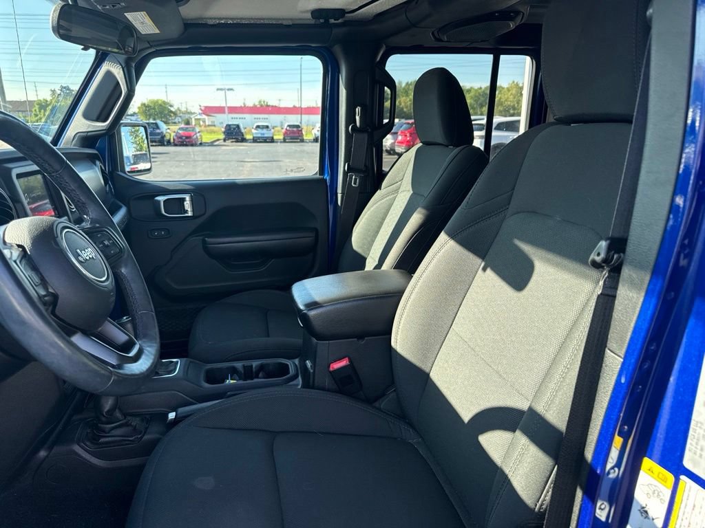 Used 2018 Jeep Wrangler Unlimited Sport S AWD/4WD image 18