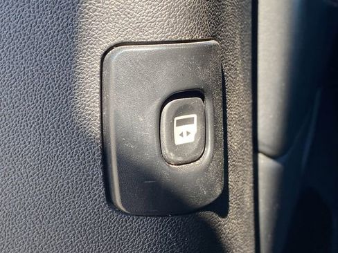 Used 2017 Dodge Grand Caravan GT image 19