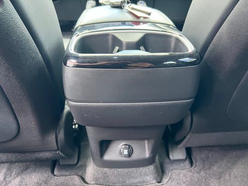 Used 2025 Kia Telluride EX w/ EX Captain's Chair Package FWD image 51