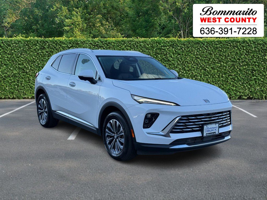 Used 2024 Buick Envision Preferred AWD/4WD image 1