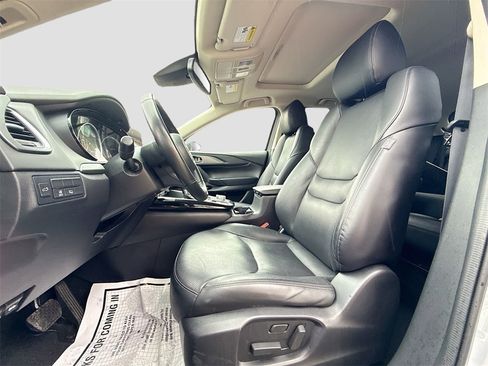 Used 2023 MAZDA CX-9 Touring image 23