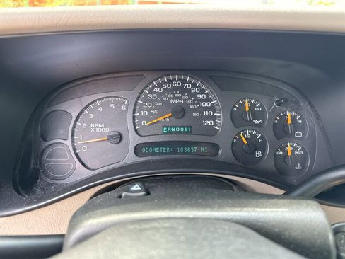 Used 2004 Chevrolet Avalanche 2WD image 37