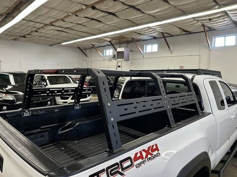 Used 2016 Toyota Tacoma TRD Off-Road w/ Towing Package image 39