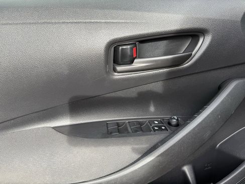 Used 2022 Toyota Corolla LE image 24