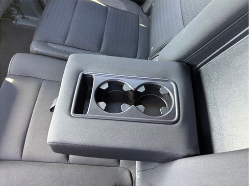 Used 2022 GMC Yukon XL SLE image 37