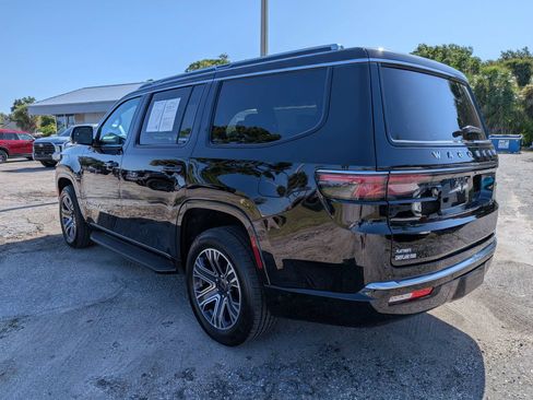 Used 2025 Jeep Wagoneer 4WD w/ Convenience Group I image 6
