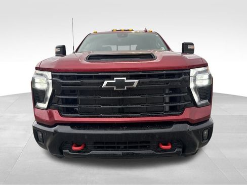 Used 2025 Chevrolet Silverado 2500 LTZ w/ LTZ Plus Package image 9