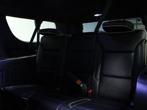 Used 2024 GMC Yukon XL SLE image 14