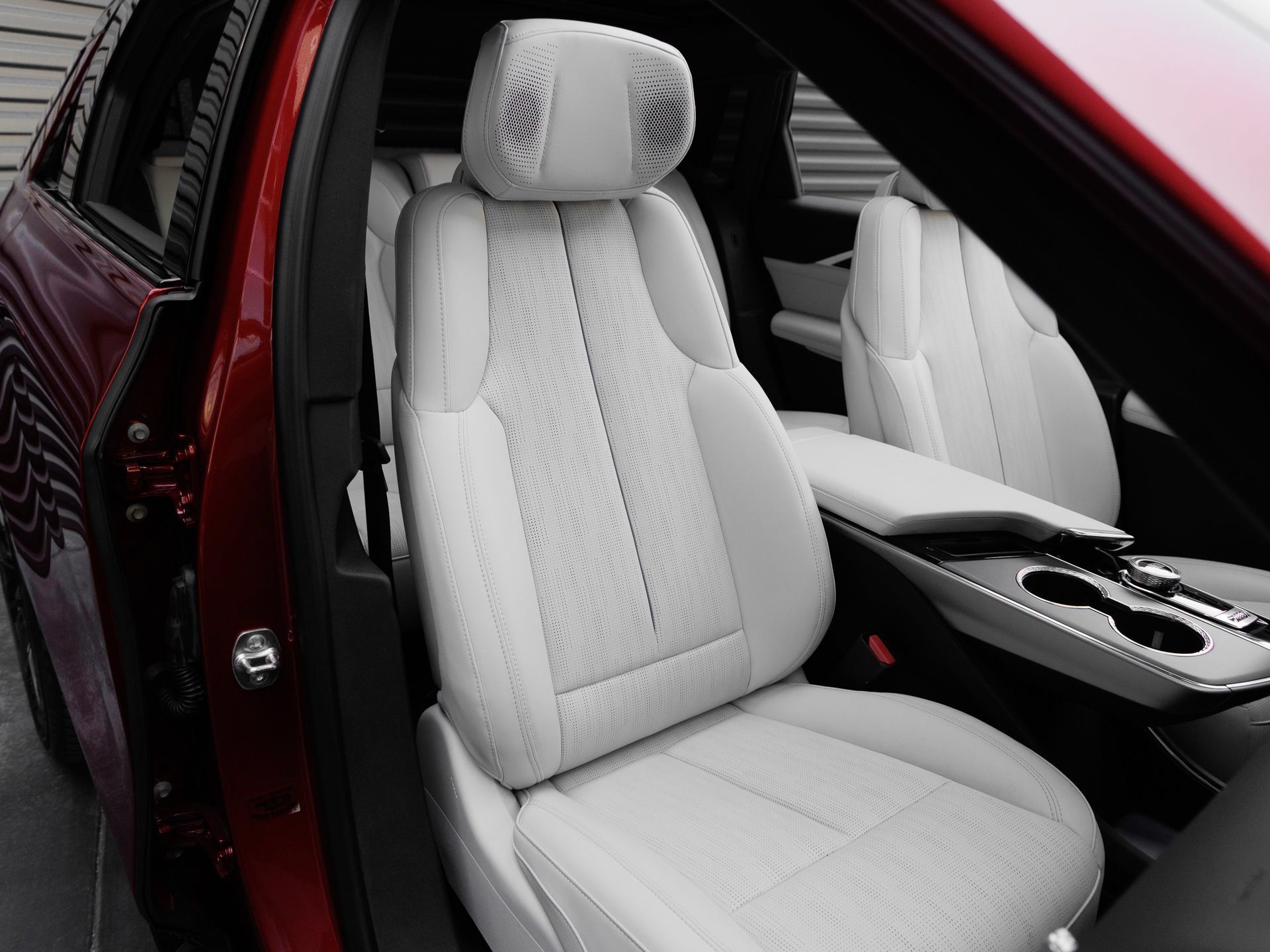 Used 2025 Cadillac Lyriq Sport AWD/4WD image 46