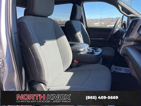 Used 2024 RAM 3500 Tradesman w/ Chrome Appearance Group image 27