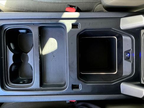 Used 2020 Land Rover Defender 110 S image 31