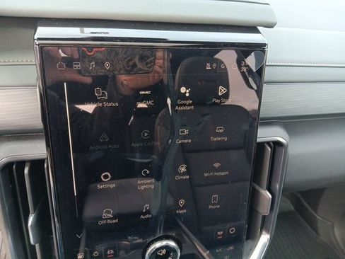 New 2026 GMC Acadia AT4 w/ LPO, Floor Liner Package AWD/4WD image 13