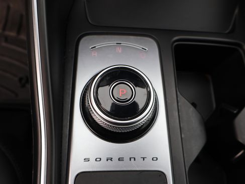 Used 2023 Kia Sorento EX image 33