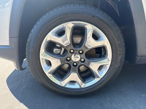 Used 2018 Jeep Compass Limited w/ Navigation Group AWD/4WD image 9