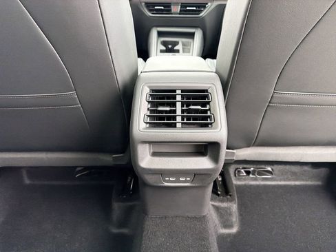 New 2026 Volkswagen Tiguan SE R-Line FWD image 21