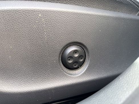 Used 2018 Mercedes-Benz CLA 250 4MATIC image 13