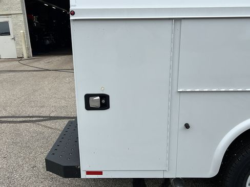 New 2026 Ford E-350 and Econoline 350 Super Duty w/ Power Equipment Group RWD image 35