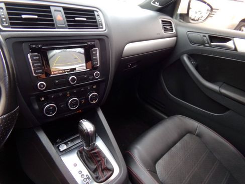 Used 2013 Volkswagen Jetta GLI Autobahn FWD image 61