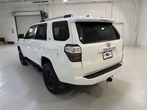 Used 2022 Toyota 4Runner SR5 Premium AWD/4WD image 25