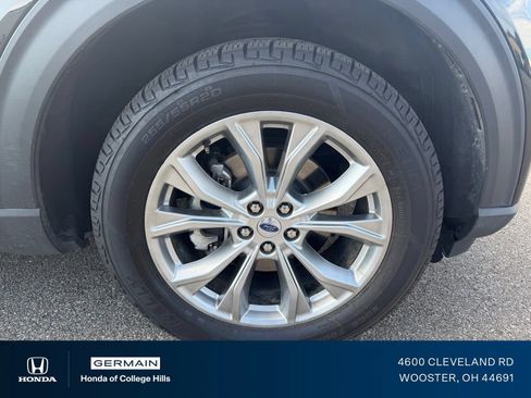 Used 2024 Ford Explorer Limited AWD/4WD image 5
