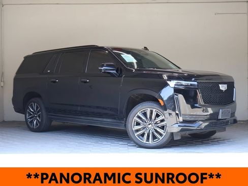 Used 2022 Cadillac Escalade ESV Sport Platinum AWD/4WD image 2