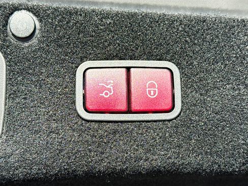 Used 2017 Mercedes-Benz S 550 Sedan image 14